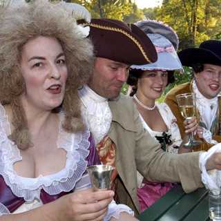 Maskeradbalerna var 1700-talets frirum