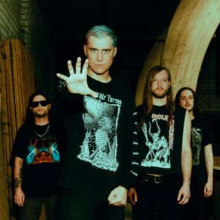 Embracing The Sunshine With FUMING MOUTH