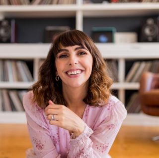 Ep 134: 3 steps to calm dating-post-lockdown anxiety with Vicki Pavitt