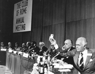 1e uur: Vijftig jaar na 'Grenzen aan de Groei', OVT 10-04-2022