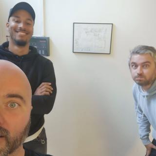 #160 Adam Larsen Kwarasey om Ejuke, tømmerhogging i Portland og steinkasting i Sudan