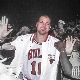 The Basketball Star Who Vanished at Sea - BISON DELE