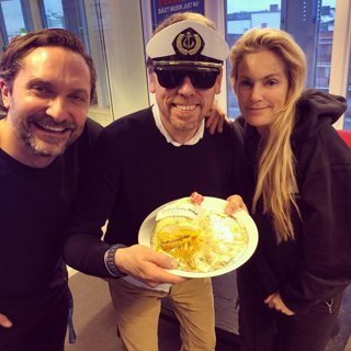 4 Mars, Basse kom i mål!