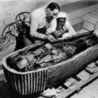 BROTTSHISTORISKA MYTER - Tutankhamons Förbannelse - Dödens Gåta i Egypten