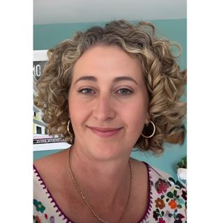 Navigating Perimenopause and Menopause: Reclaiming Vitality and Mental Health with Johanna Swanson