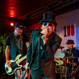 Gerry Casey's Interview with Johnny Barracuda of the Soho Dukes