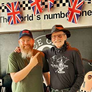 Sam Manicom live from the Ace Cafe, London đŹđ§ & ADV Cannonball News