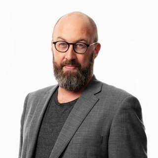 Gult blir blått eller rött i norsk politik: Ekots Jens Möller, Gardermoen.