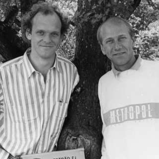 Yngre medelålders män och deras dyra leksaker, Gös är innefisken för dagen & Butiker för hundar i framtiden
