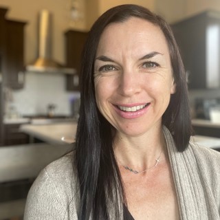 The Power of an Elimination Diet: Healing Your Gut with Courtney Cowie