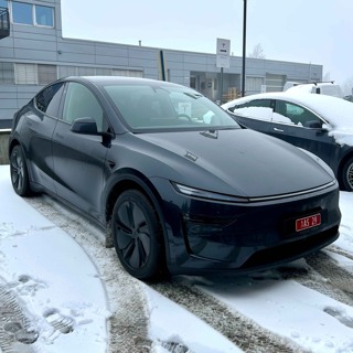 Dommen er klar: Bak rattet i Tesla Model Y facelift