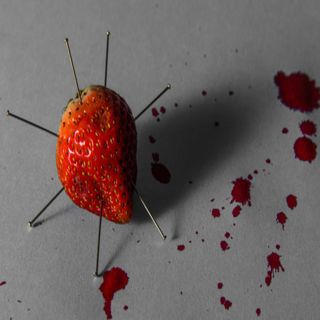 MAN SPITS IN PIZZA & NEEDLES IN STRAWBERRIES!!! WTF!!!