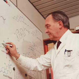 Who Invented Fentanyl, and How Did It Become a Crisis?