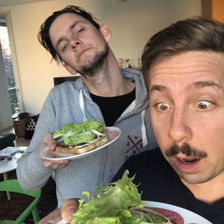 Macka 45: Kassler med avokado och creme fraiche