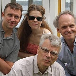 Säsongsavslutning 2011: Göran Everdahl: Den skräddarsydda framtiden. Jessika Gedin: Glöm och var glad. Jonas Hallberg: Mitten är på rymmen.
