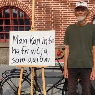 Plakatfilosofi. Mats Bergenhov, determinismen och hela universum som flygande tennisbollar