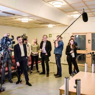 Kritik mot spelbolagens odds i politikbevakning, larmsamtal publiceras utan medgivande och hårdvinklat i P4 om naturens läkande kraft 