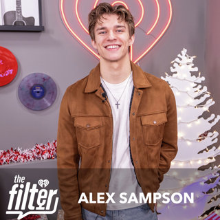 Alex Sampson Talks Sabrina Carpenter, Accidental 'Engagements' & LOVING Mrs. Claus?