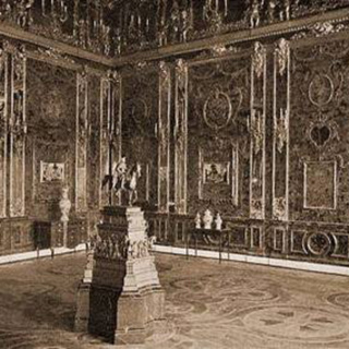 Episode 151 [Part 2 of 2]: The Disappearance of The Amber Room - Theft & Theories 