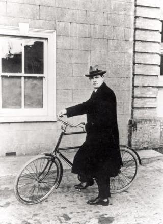 Michael Collins - The Rise of the Medium Fella (Part 2)