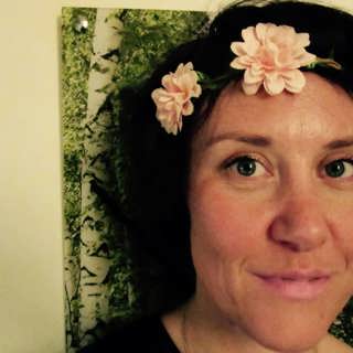 Förbjuden kärlek, rymningsförsök och Las Vegas – Nea del 1