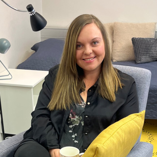 Emma – Från Gud på distans till Gud i centrum (Sv.)