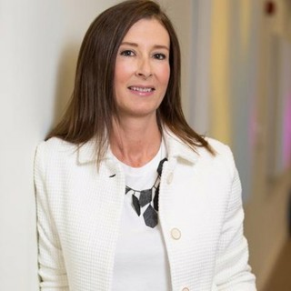 Changing Lives and Attracting Exceptional Talent with a Strong EVP with Dominique Mallion of Philips