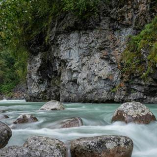 😴💧🎵 The Sound of a STREAM and SOFT Melody: an Antidote to INSOMNIA