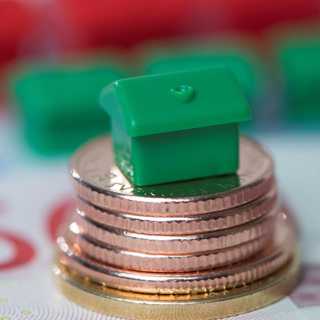 Att tillverka gröna pengar (R)