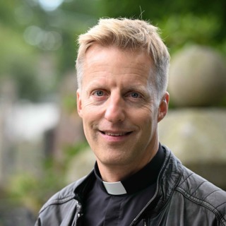 Olof Berg en herde som leder sin flock