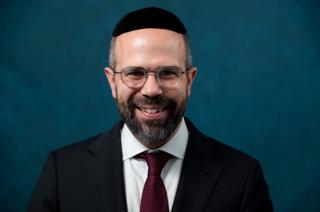 Different Roles, Different Relationships, & Different Skills: Rabbinic Counseling and Psychotherapy with Rabbi Larry Rothwachs (141)