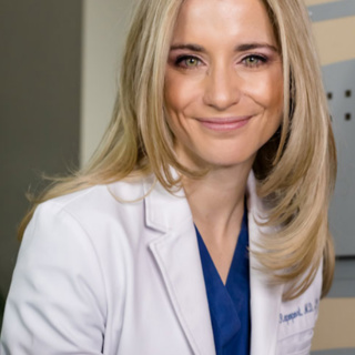 Video podcast interview with master, innovative eye surgeon, Yuna Rapoport, M.D.