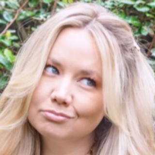 Lorna Hollifield: The Delusional Writer