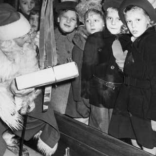 Gladiatorer, världskrig och älskarinnor – historiska julklappstips