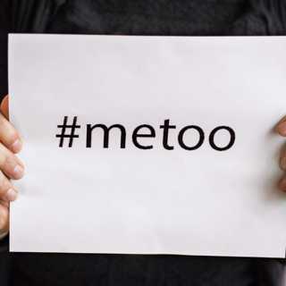 Ett år efter #metoo. Vad hände inne på de granskade redaktionerna? Vad hände med journalistiken? Vad händer nästa gång det blåser? 