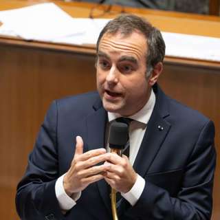 France Ministers Face Ouster, Germany Targets Housing Abuse Migrant Protections, Berlin Greens Push for Police Powers, Poland Warns of Hybrid Attacks, and more...