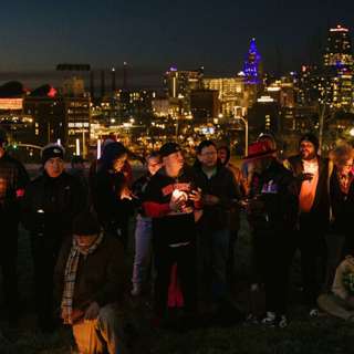 U.S. Sanctions Russia, Assange Fights Extradition, US-Russian Faces Treason Charges, Kansas City Shooting Sparks Gun Debate, and more...