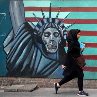 Trump vs Iran: deal or war?