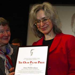 SVT gick med på ministerns debattkrav, Hur påverkades Vrångö av coronarapporteringen?  Sommarserien: Mordet på Anna Politkovskaja