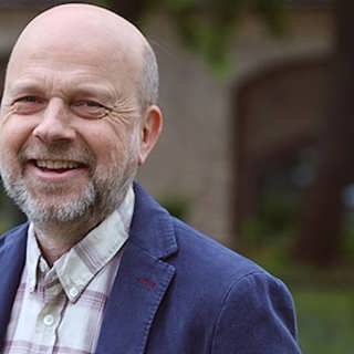 Bolin i P1 - går på loppis, välter kor och möter en vinnare av Pulitzerpriset