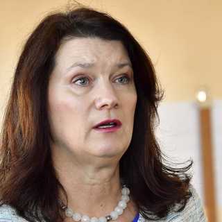 Trots kritik fortsätter Expressen locka läsare med dyra lån, Attendos VD jämfördes med diktatorer, danskt sexreportage, bojkottar UD TV4?