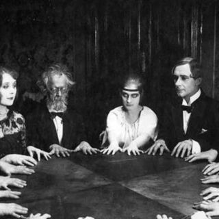 BONUS: Ouija Boards & Seances