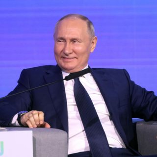 Переговоры о мире: Путин добивается своего?