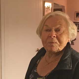 De sista rösterna från förintelsen - Ester Rytz, överlevande från Auschwitz