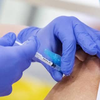 Nya vacciner mot covid-19 på ingång