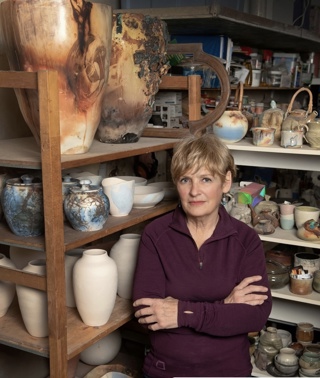 Saggar In An Electric Kiln | Alison Brannen | Episode 1060