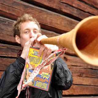 När Fäbodjäntan kom till Skattungbyn