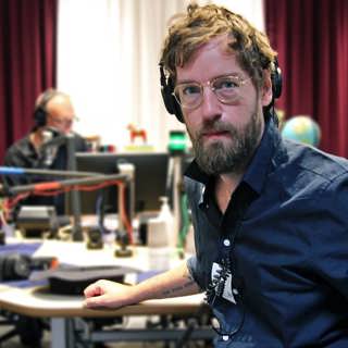 Nisse Hallberg gör mörk jultomteshow: Ingen bad mig stanna kvar