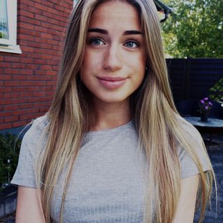 35. Amanda Axelsson
