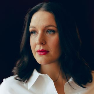 She Risked Her Voice to Become a Mother